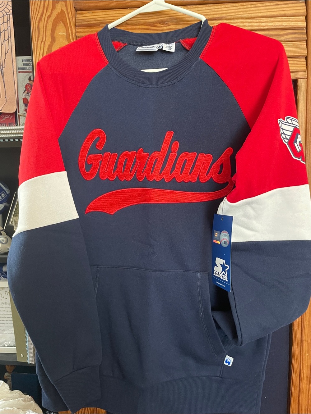 STARTER Cleveland Guardians Pullover Crewneck Sweatshirt w/ Front Pocket
